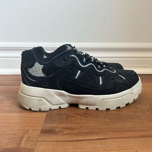 US Women’s 8 Men’s 6.5 Converse Gianno Golf Le Fleur Black